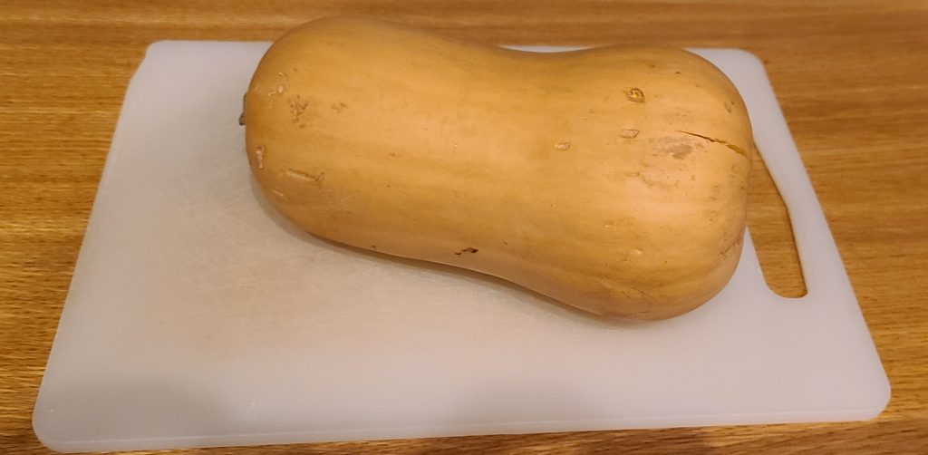 une courge butternut